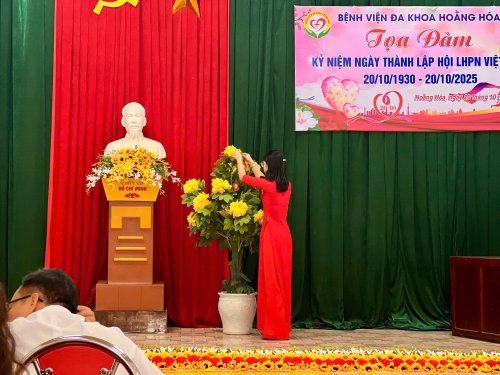 gen-h-ban Hợp hái hoa dân chủ.jpg