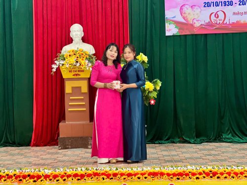 gen-h-phòng ctxh tặng quà.jpg