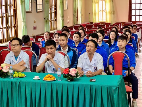 to&agrave;n cảnh.jpg